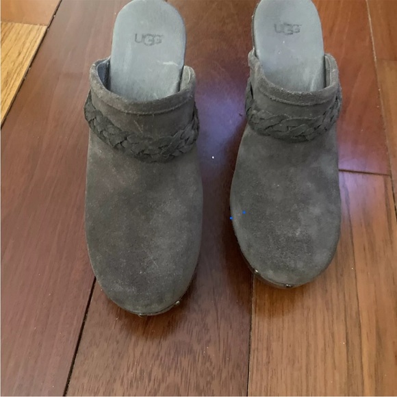 ugg mules size 8 Gray Suede - Picture 2 of 7
